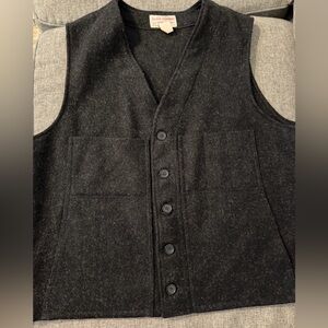 Filson Garment Charcoal Button Vest Pockets Vintage 100% Virgin Wool size 46 EUC